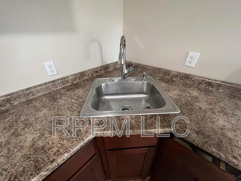 562 Summer St #3 — Photo 8