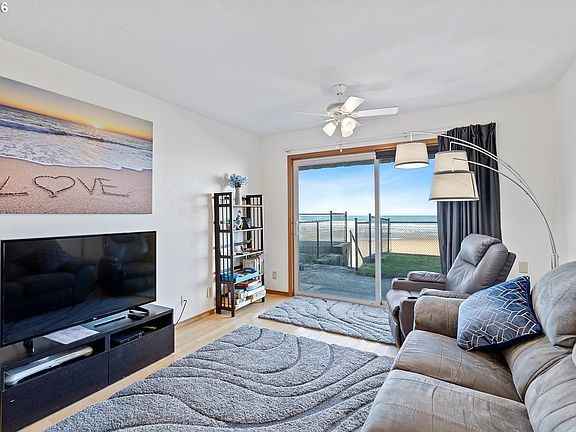 3rd image of 145 NW Inlet Ave #124