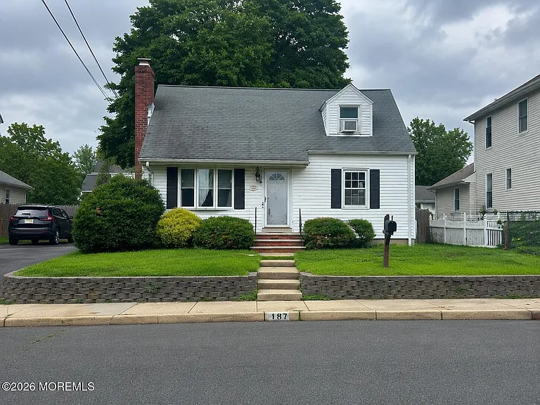 100 Luppatatong Ave — Photo 1