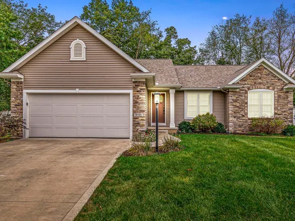 58705 Baugo Cove Dr, Elkhart, IN 46517