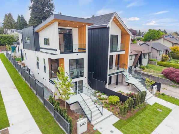 502 E 5th St, North Vancouver, BC V7L 1M4