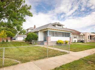 1202 E 1st St, McCook, NE 69001