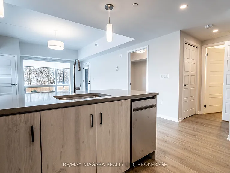 3998 Victoria Ave #111 — Photo 11