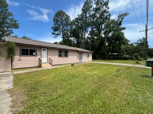3010 Martin St, Pascagoula, MS 39581