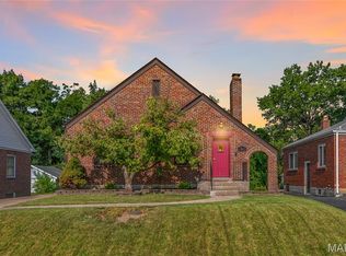 51 S Laclede Station Rd, Saint Louis, MO 63119