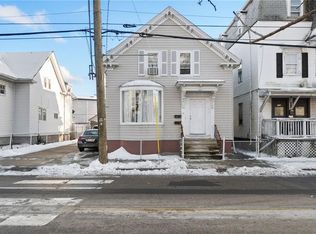 582 Plainfield St, Providence, RI 02909