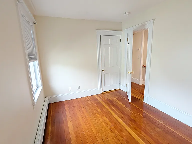 10 Duval St — Photo 18