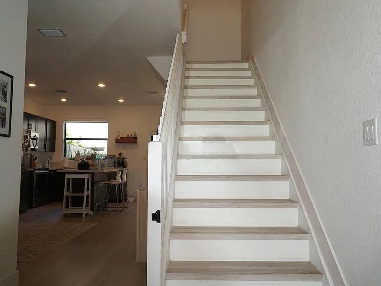 21435 NE 2nd Pl — Photo 8