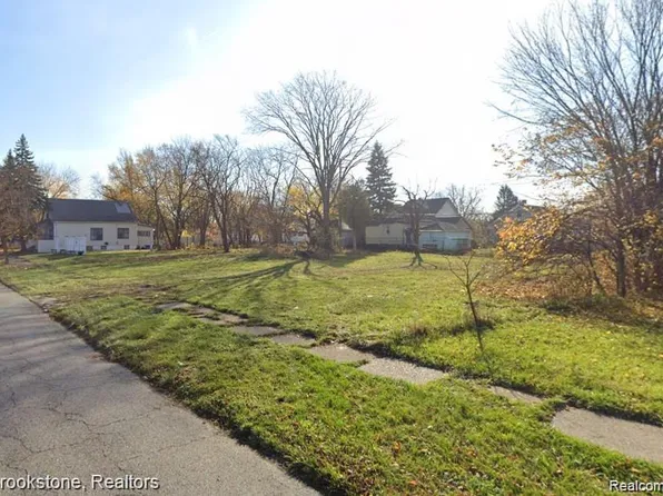 8146 Edgewood St, Detroit, MI 48213