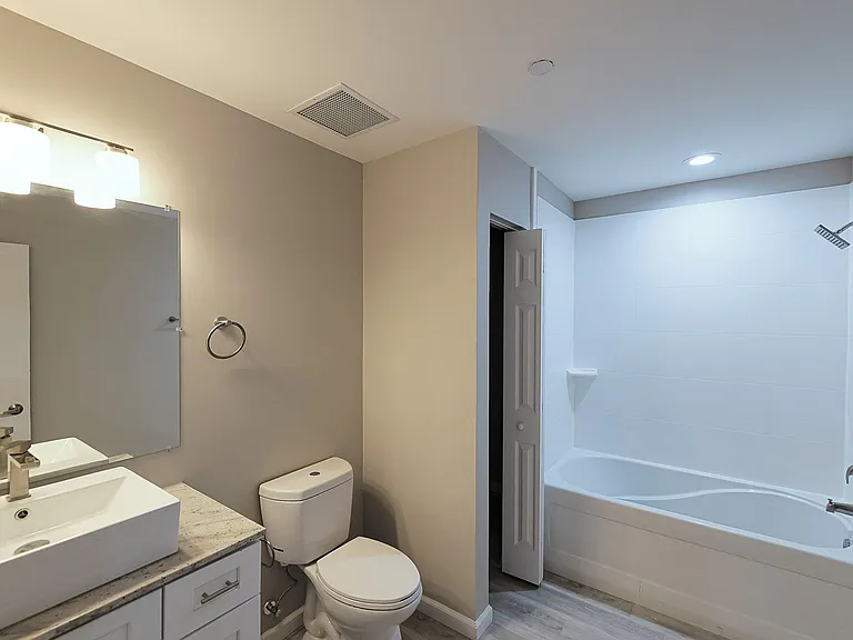 The Venue Apartments — Photo 112
