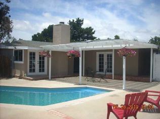 806 N Stage Coach Ln, Fallbrook, CA 92028