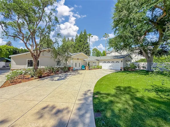 23433 Hatteras St, Woodland Hills, CA 91367