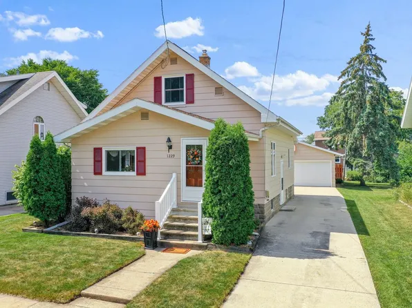 1229 Western St, Oshkosh, WI 54901