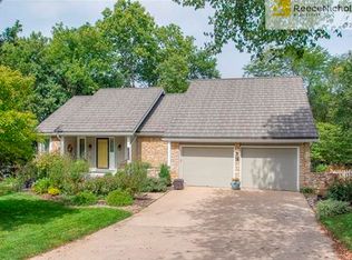 15412 Overbrook Ln, Overland Park, KS 66224