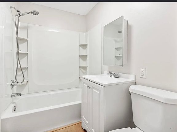 5th image of 143 S Elm St #1