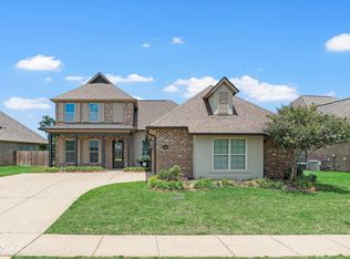 2960 Paradise Dr, Shreveport, LA 71105