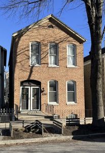 838 W 34th St, Chicago, IL, 60608