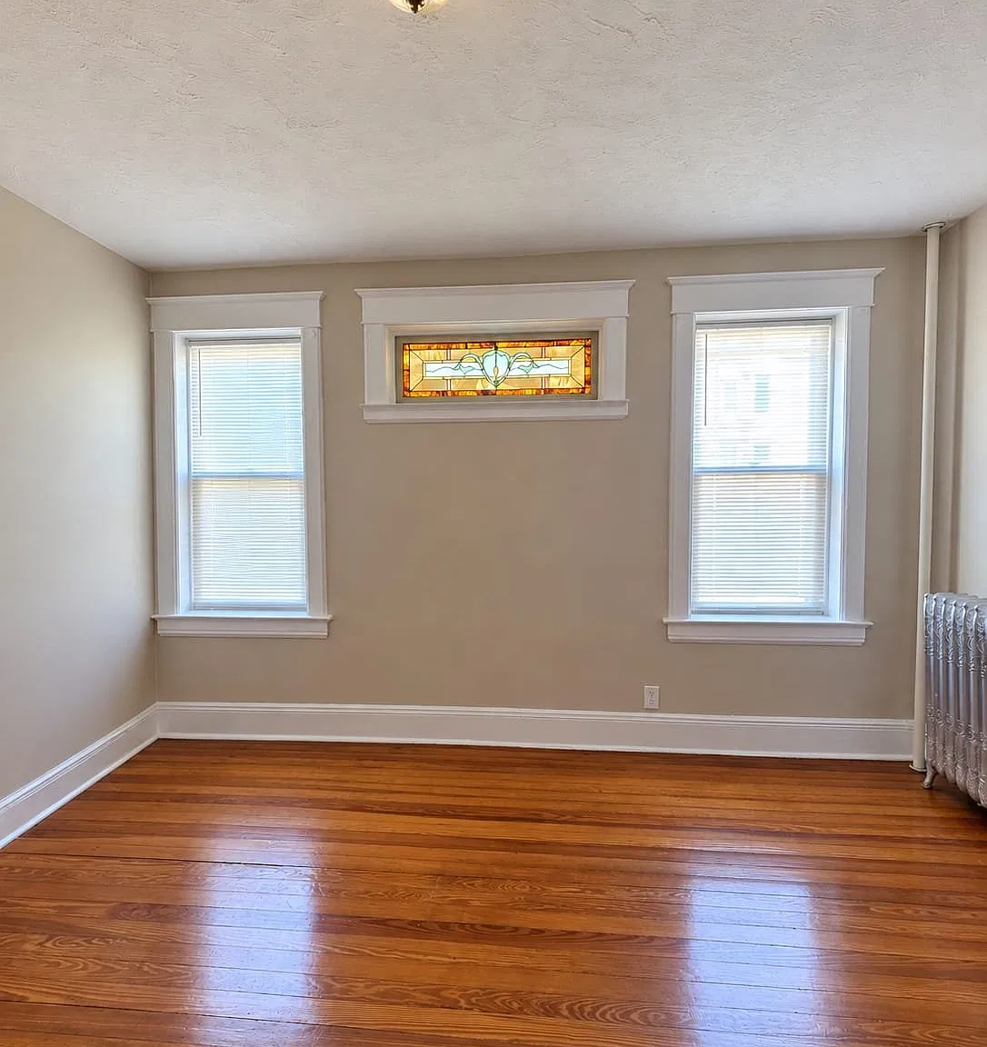3 bed, 1.0 bath, $3,300 — Photo 2