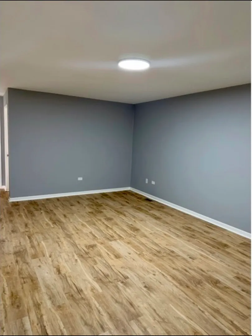 3 bed, 1100 sqft, $2,800 — Photo 4