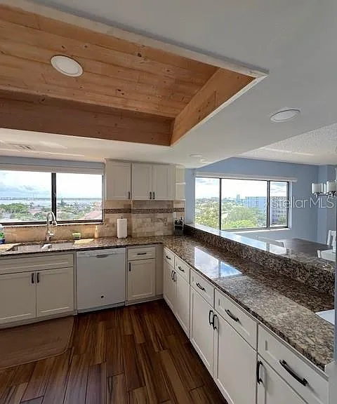 650 Island Way #708 — Photo 9