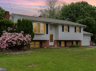 4121 Burns Rd, Mechanicsburg, PA 17055