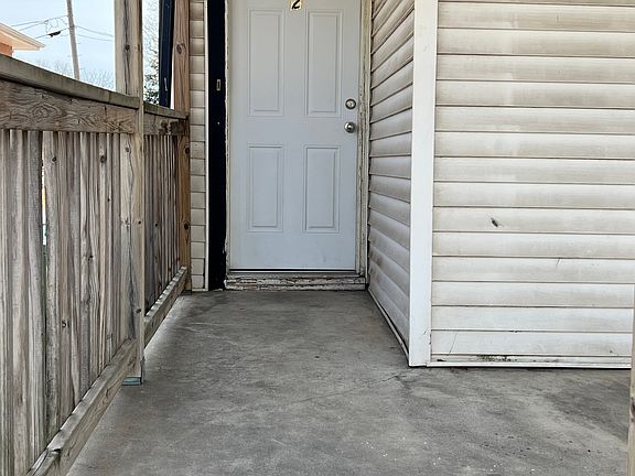 3rd image of 2730 Alpha St #2