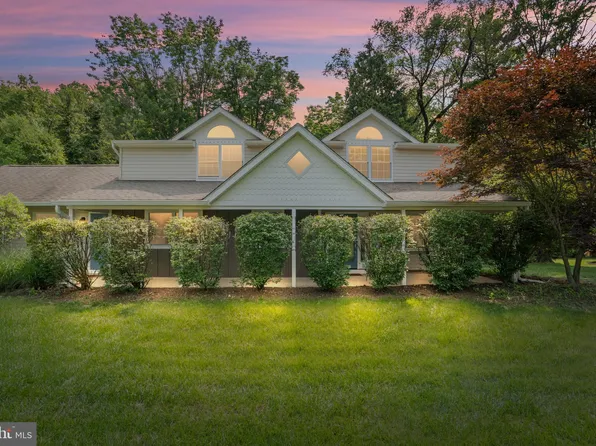 28 New Rd, Doylestown, PA 18901