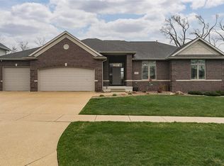 3018 Old Orchard Rd NE, Cedar Rapids, IA 52402