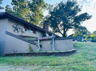 105 Hillcrest Dr, Anderson, MO 64831