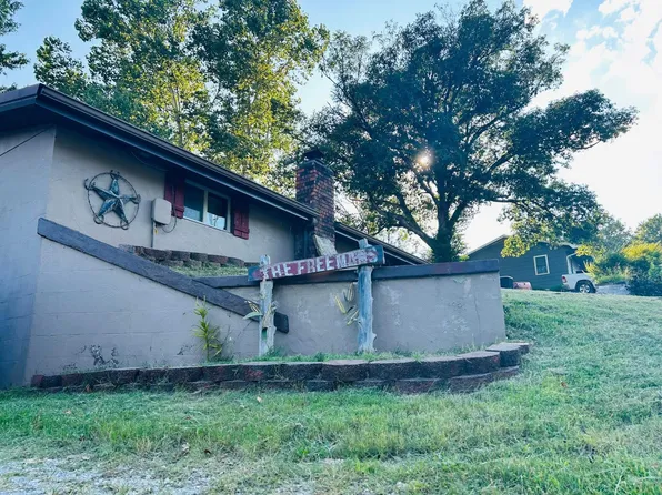 105 Hillcrest Drive Road, Anderson, MO 64831