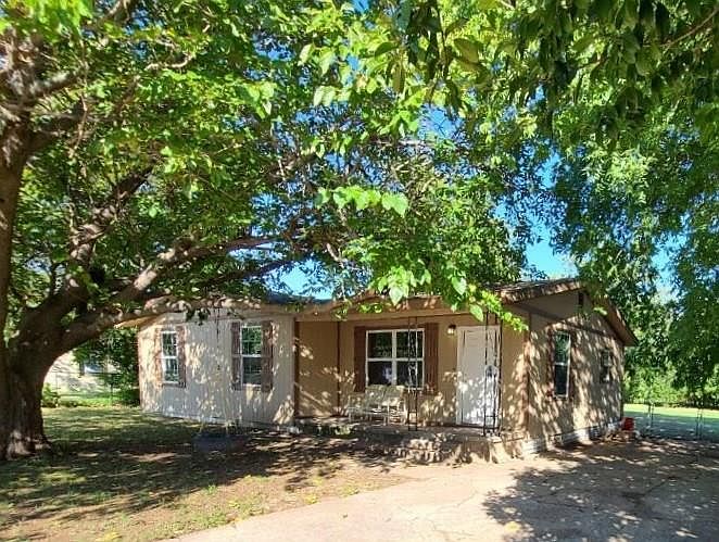 1st image of 225 San Angelo Ave