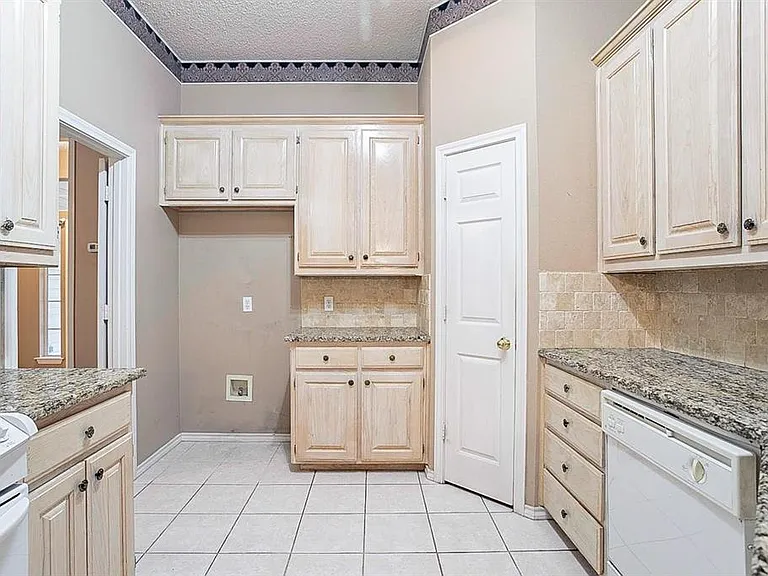 1523 Wayside Dr — Photo 21