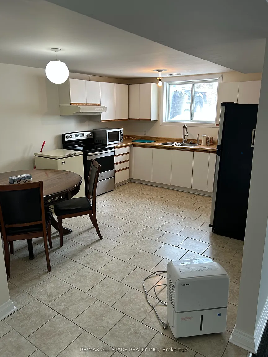 197 Pleasant Blvd photo 1