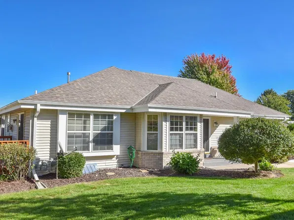 N96W14172 Knollcrest CIRCLE #21-1, Germantown, WI 53022