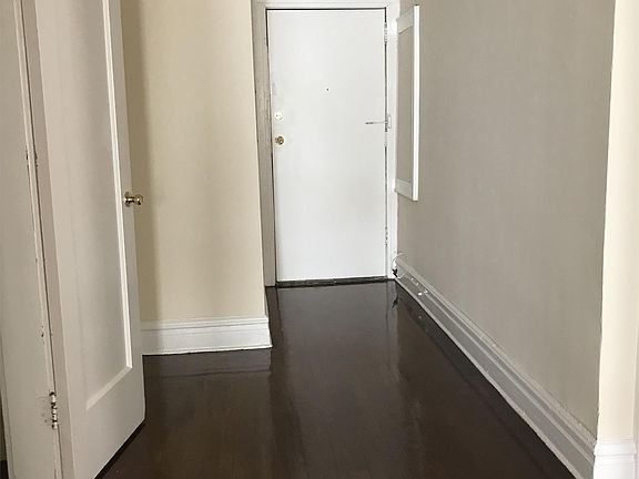 4th image of 49 S Clinton St APT D9