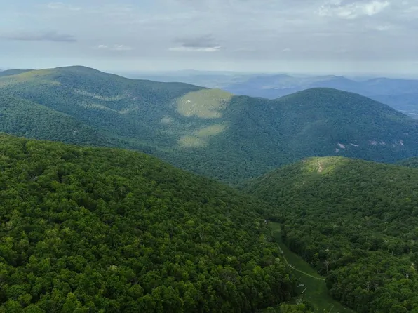 1450 Ledges, Wintergreen Resort, VA 22967