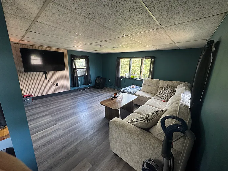 190 Crescent St #4 — Photo 4