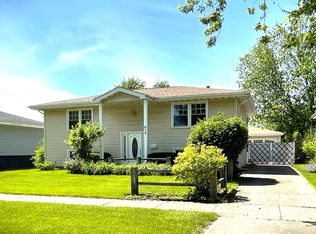 912 Harrison Pl, Dyer, IN 46311