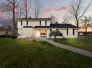 602 Oakleaf Dr, Garrett, IN 46738