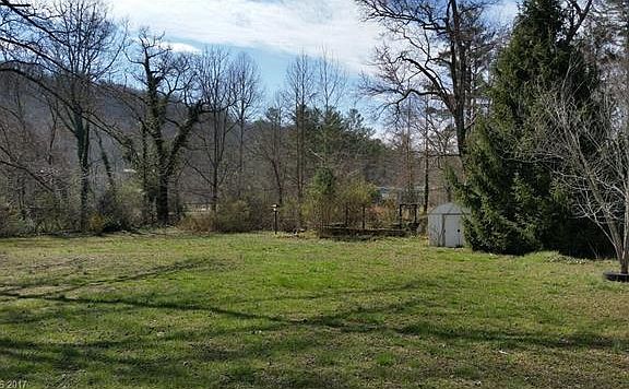 3rd image of 437 Country Brook Trl