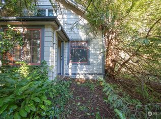3008 NE 95th St, Seattle, WA 98115
