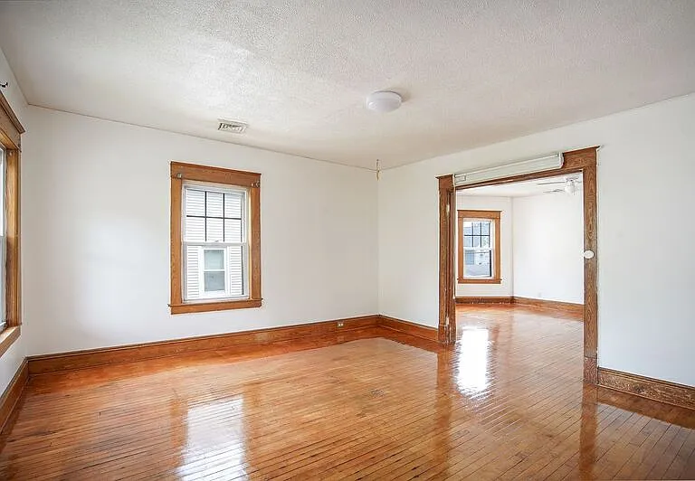 25-27 Virginia St #27 — Photo 12