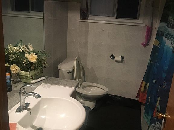 5th image of 2924 N Mason Ave #2