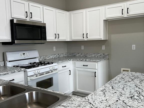 4th image of 11201 W Palm Ln