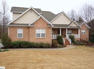 103 Foxglove Dr, Easley, SC 29640