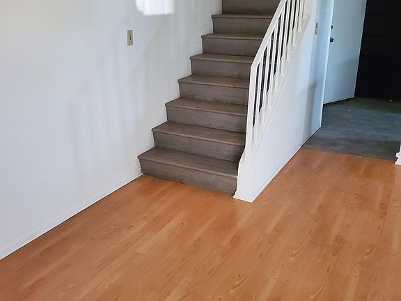 3rd image of 1460 Kendall Dr #6A