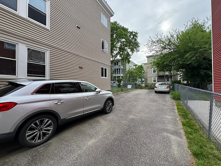 70 Brock St #1 — Photo 16