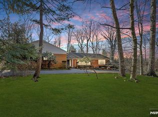 32 Litchfield Way, Alpine, NJ 07620