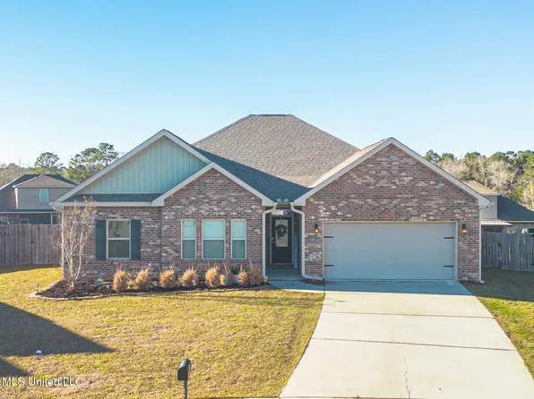 9356 Goldfinch Ct, Biloxi, MS 39532