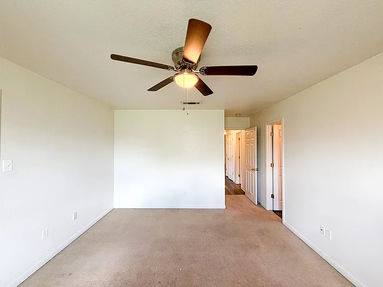 310 Cedar Ridge Dr #B — Photo 15